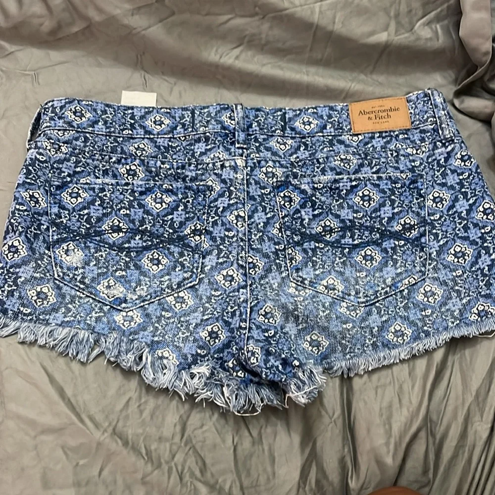 Abercrombie & Fitch Jean Short Shorts Size 26